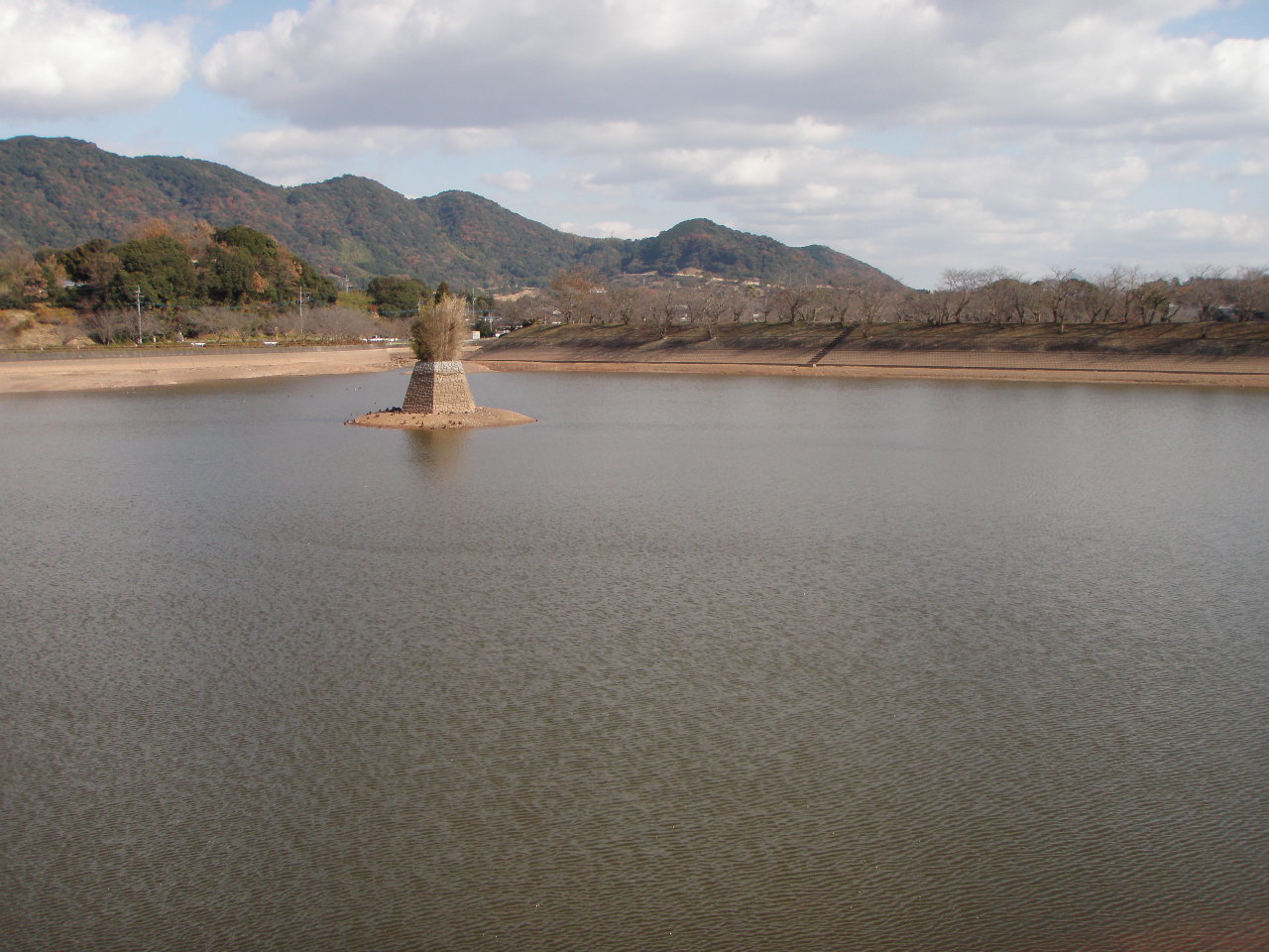 立岡池 バス釣り（2011.12.26）: 釣り、天草の乱